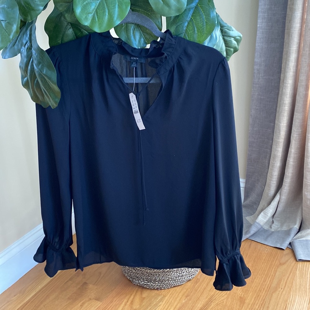 NWT SIZE XS JCREW -BLACK-DRAPEY RUFFLE TIE NECK BLOUSE